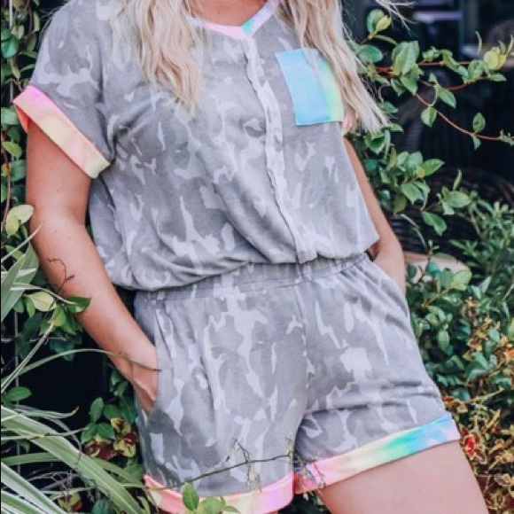 Sadie & Sage Other - Camo and tie dye lounge set NWT various sizes
